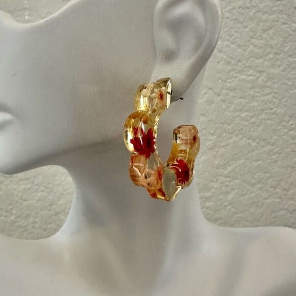 Dried  Flower Acrylic Hoop Earrings - Picture 3 of 8